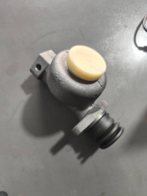 پمپ ترمز مخزن چدن شرکتی